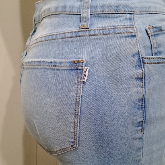 Luna Nora Light Wash Skinny Patch Jeans Size 16 Slimming Denim High Waist - Picture 8 of 15